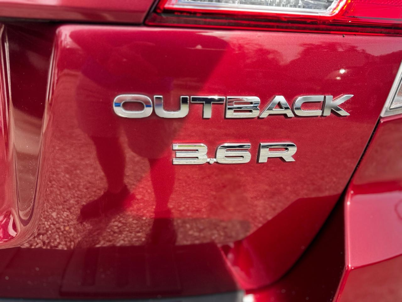 Subaru Outback 4dr Wgn H6 Auto 3.6R Limited 2014