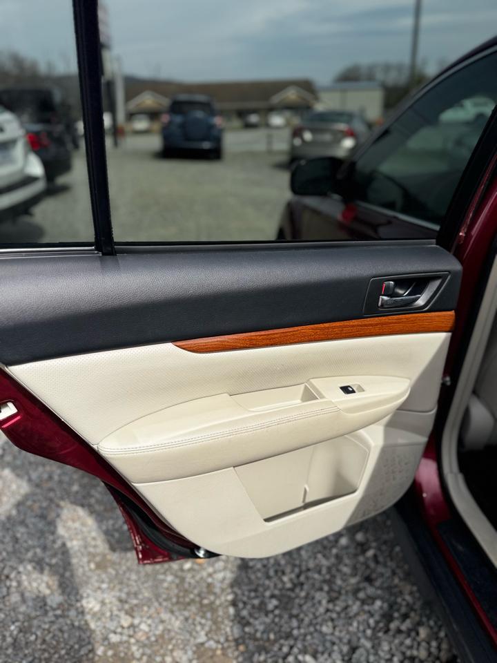 Subaru Outback 4dr Wgn H6 Auto 3.6R Limited 2014