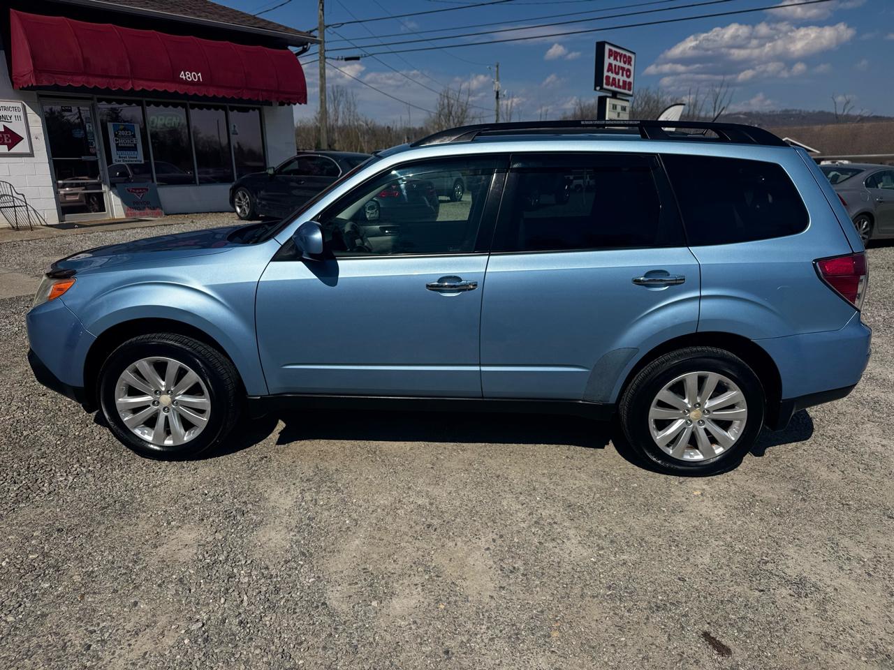 Subaru Forester 2.5X Premium 2012