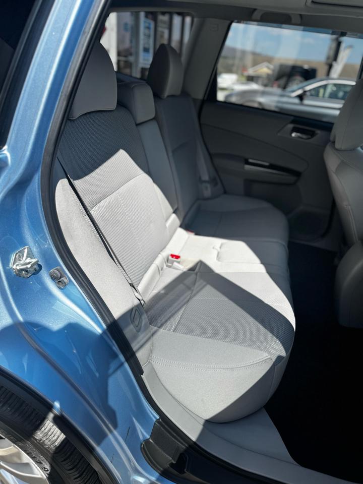 Subaru Forester 2.5X Premium 2012