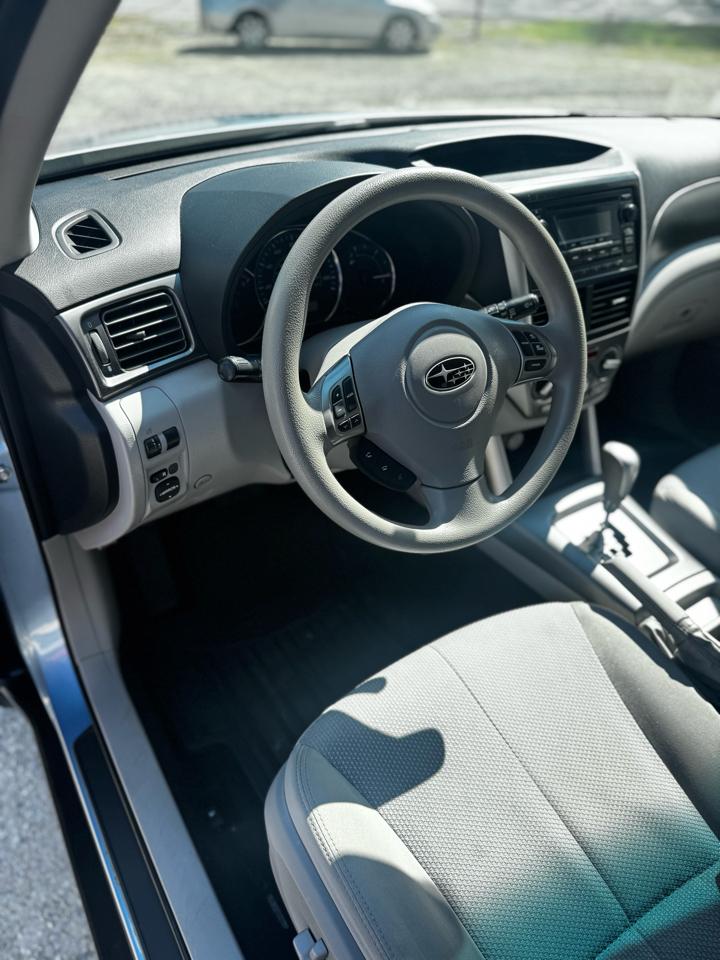 Subaru Forester 2.5X Premium 2012