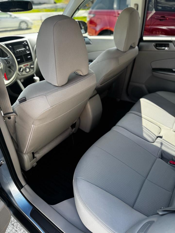 Subaru Forester 2.5X Premium 2012