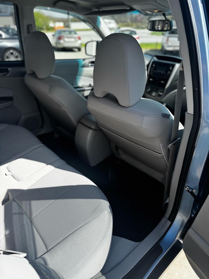 Subaru Forester 2.5X Premium 2012