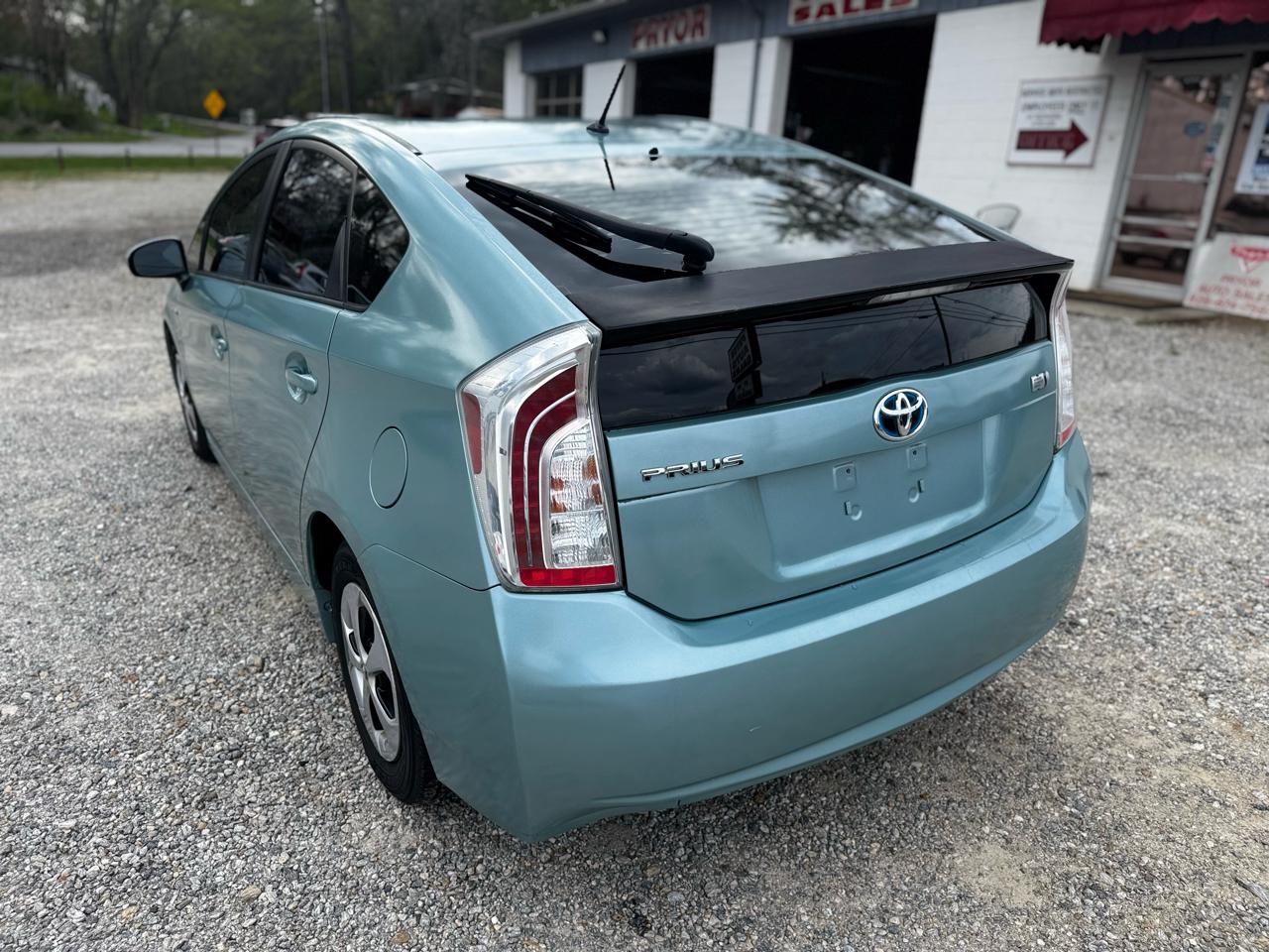 Toyota Prius Prius V 2012