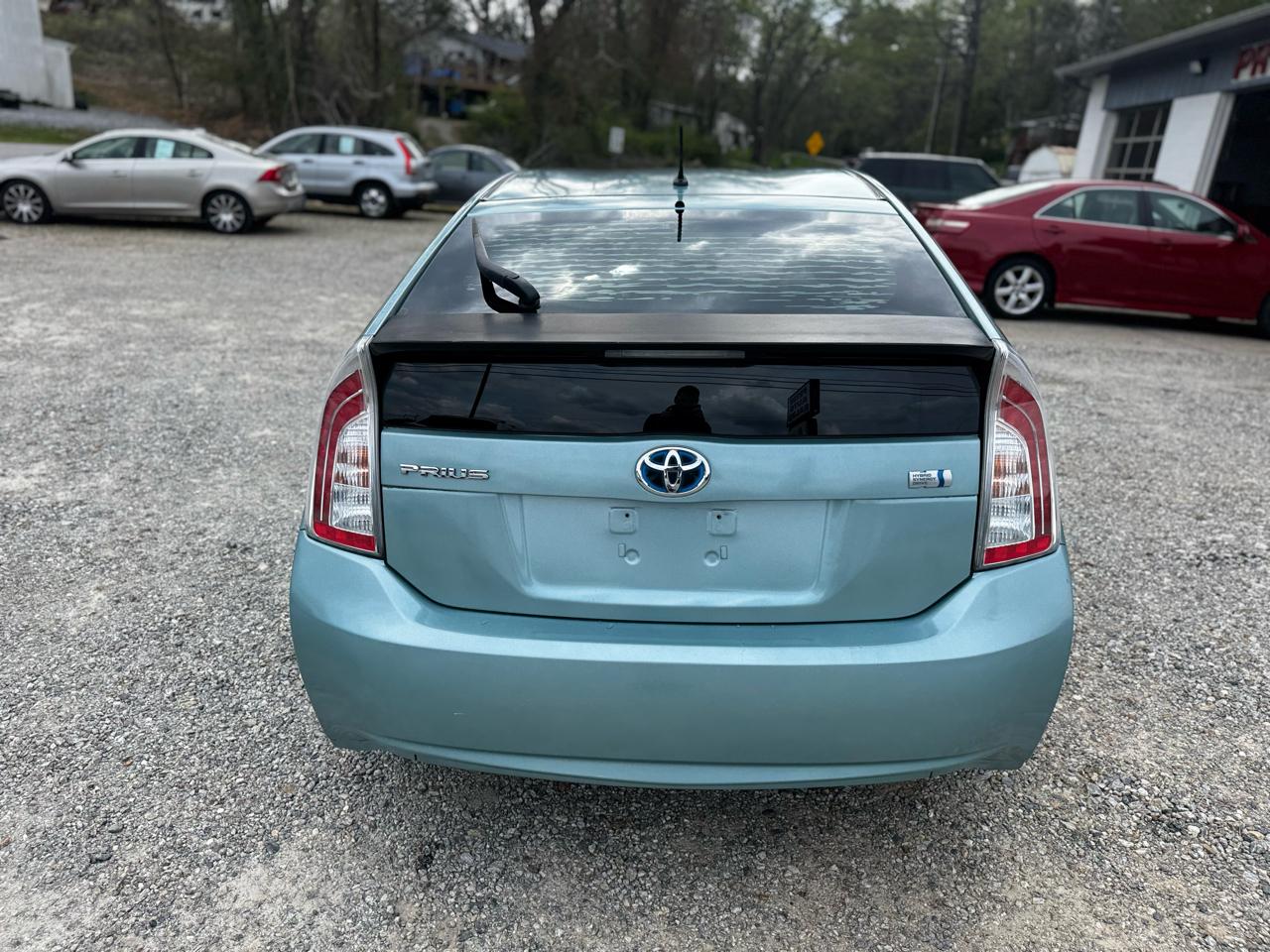 Toyota Prius Prius V 2012