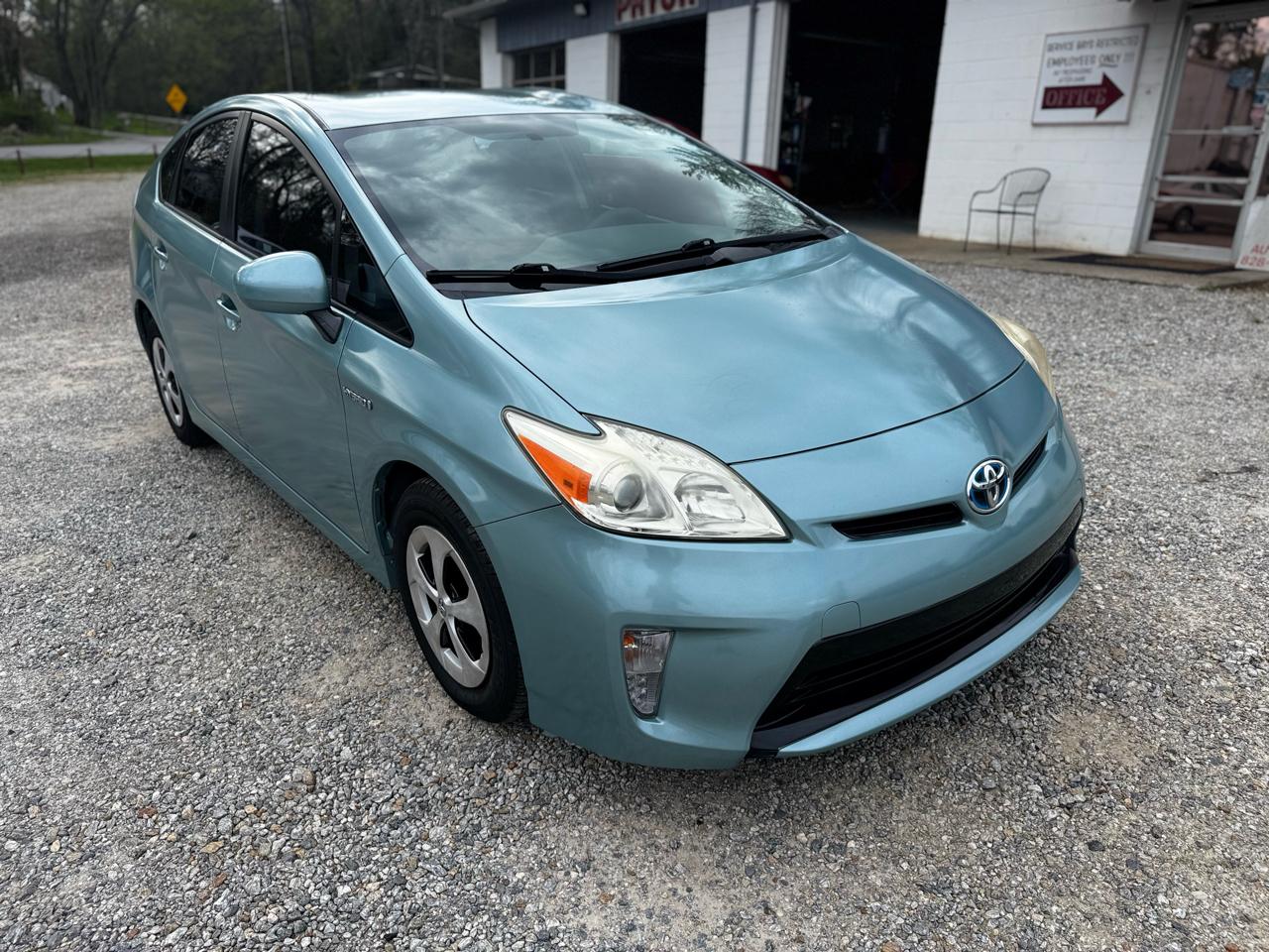 Toyota Prius Prius V 2012