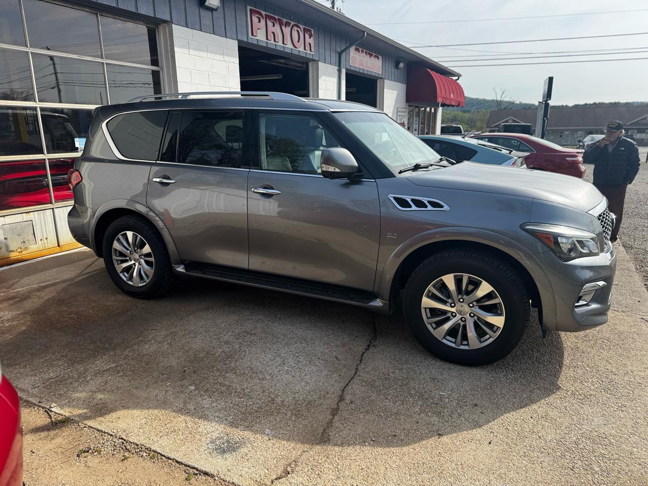 Infiniti QX80 2WD 2017