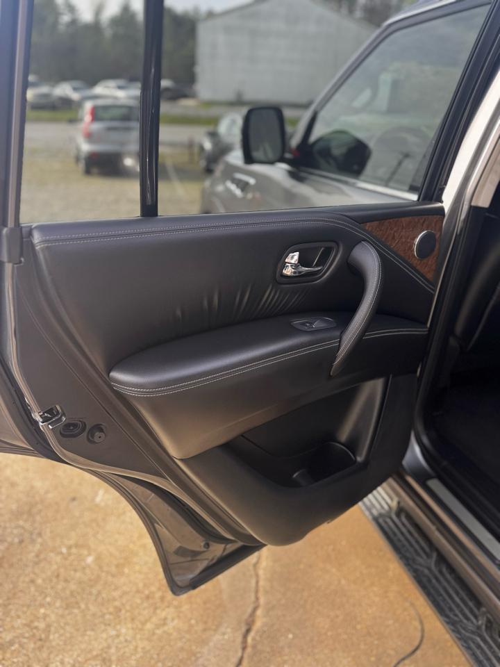 Infiniti QX80 2WD 2017