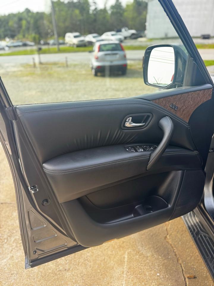 Infiniti QX80 2WD 2017