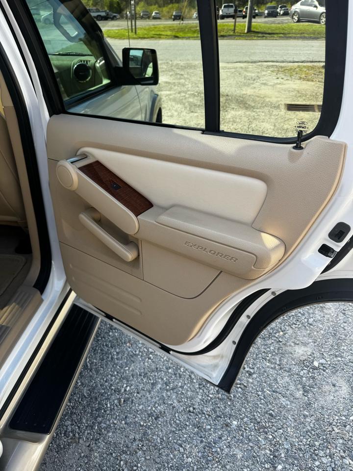 Ford Explorer Eddie Bauer 4.6L 4WD 2006