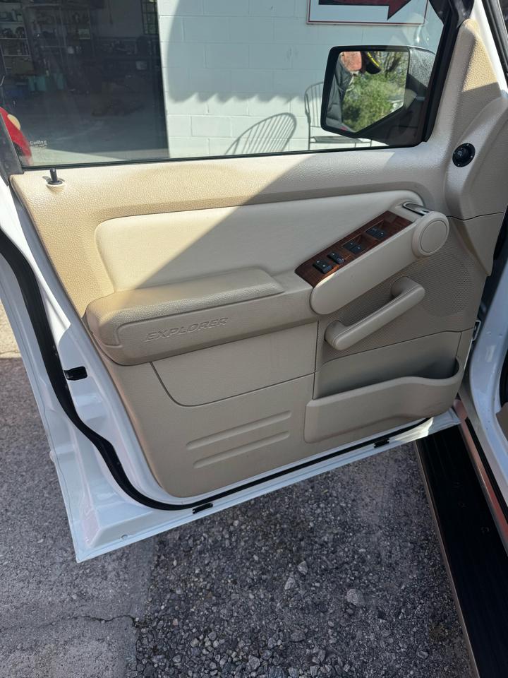 Ford Explorer Eddie Bauer 4.6L 4WD 2006