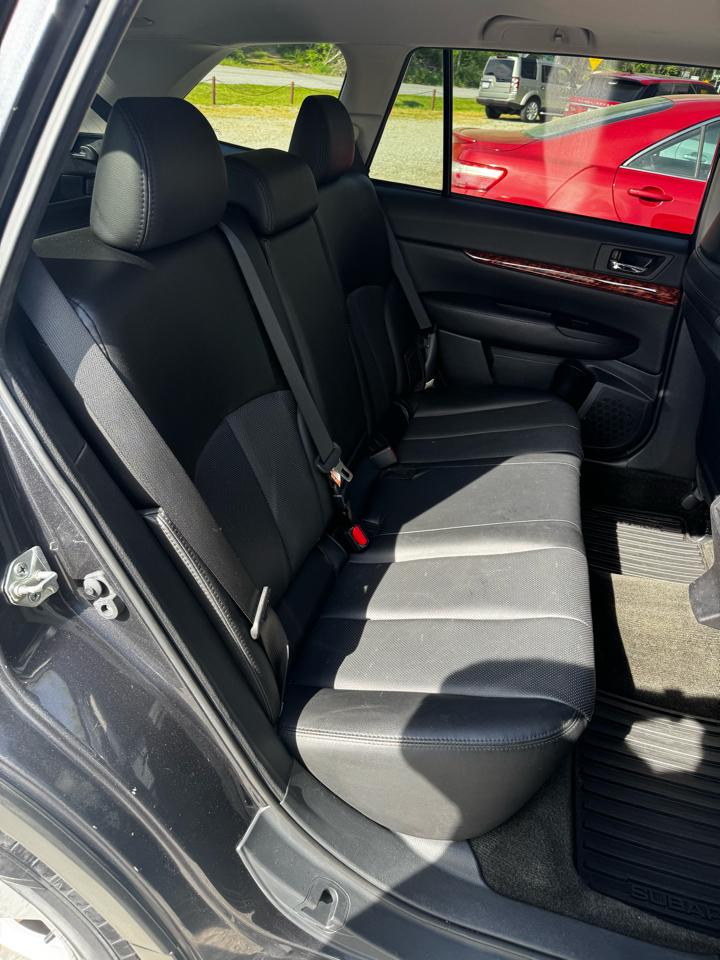 Subaru Outback 2.5i Limited 2012