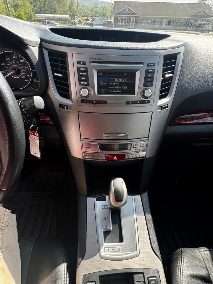 Subaru Outback 2.5i Limited 2012