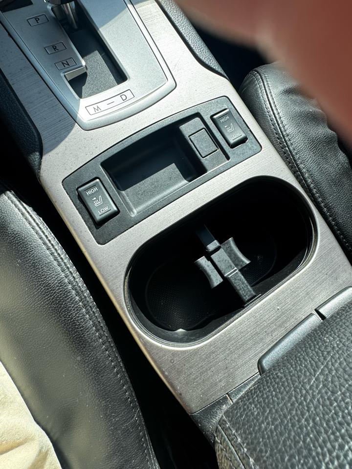 Subaru Outback 2.5i Limited 2012