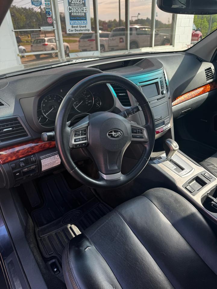 Subaru Outback 2.5i Limited 2012