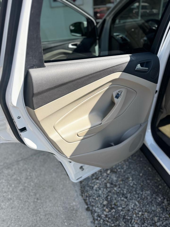 Ford Escape SEL FWD 2013