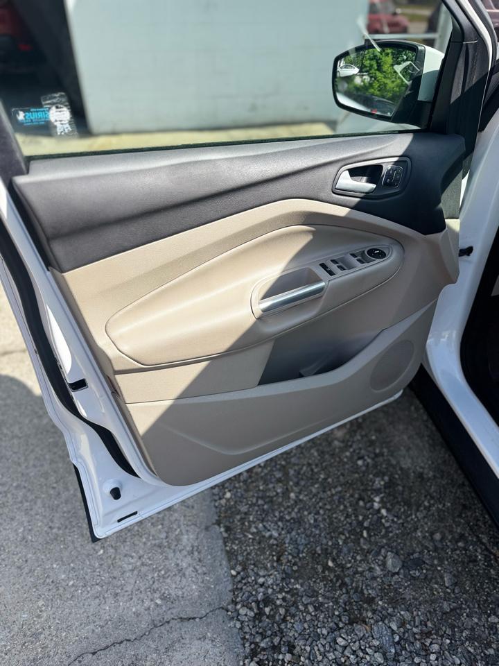 Ford Escape SEL FWD 2013