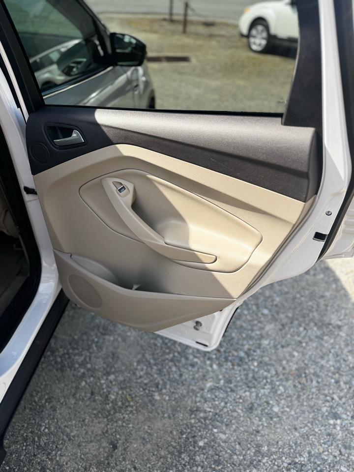 Ford Escape SEL FWD 2013