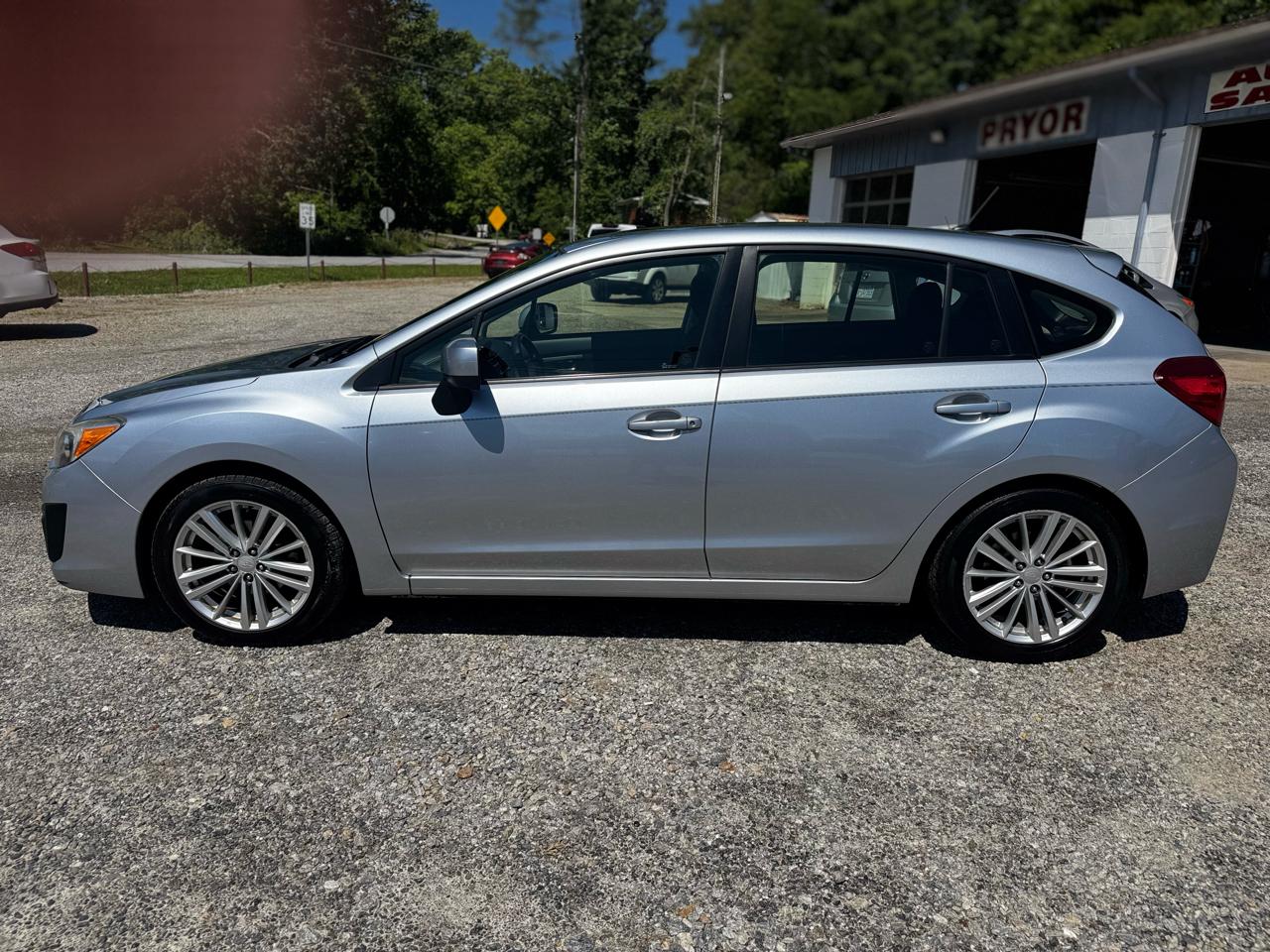 Subaru Impreza Premium Plus 5-Door+S/R 2013
