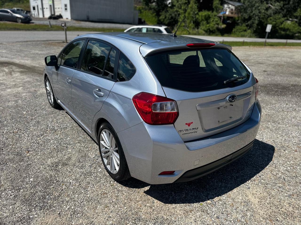 Subaru Impreza Premium Plus 5-Door+S/R 2013