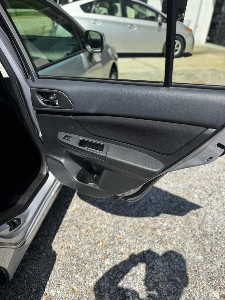 Subaru Impreza Premium Plus 5-Door+S/R 2013