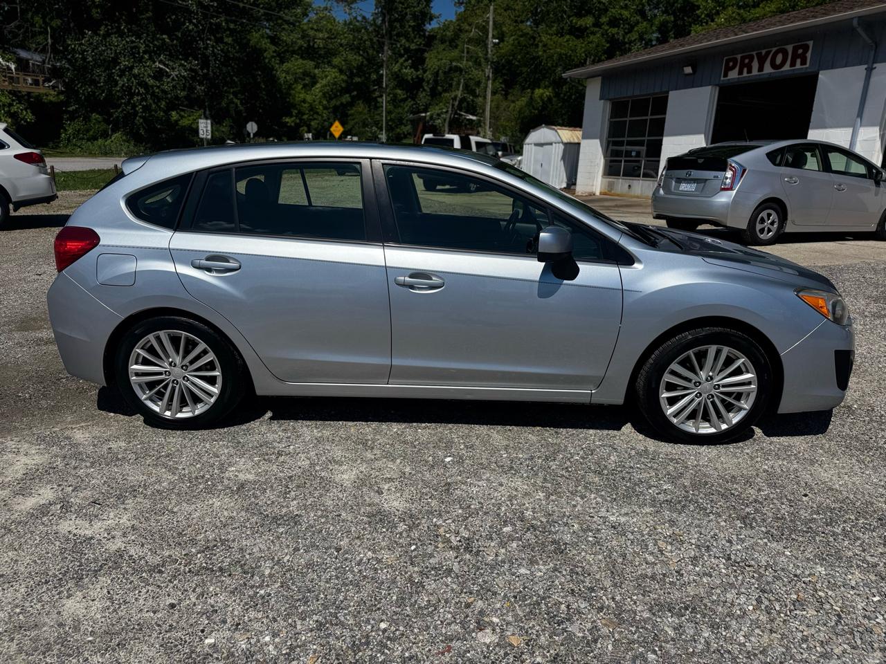 Subaru Impreza Premium Plus 5-Door+S/R 2013