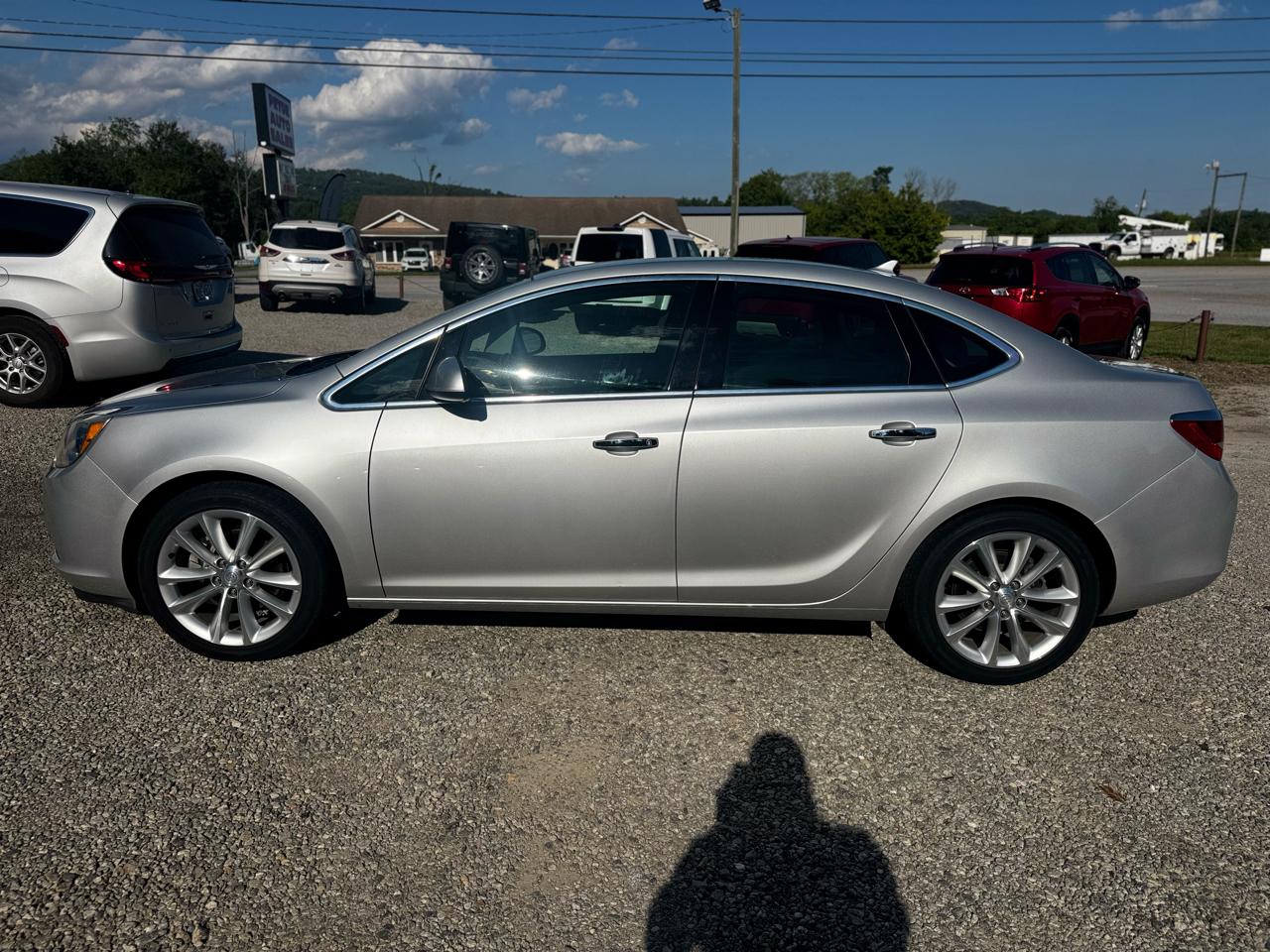 Buick Verano Base 2012