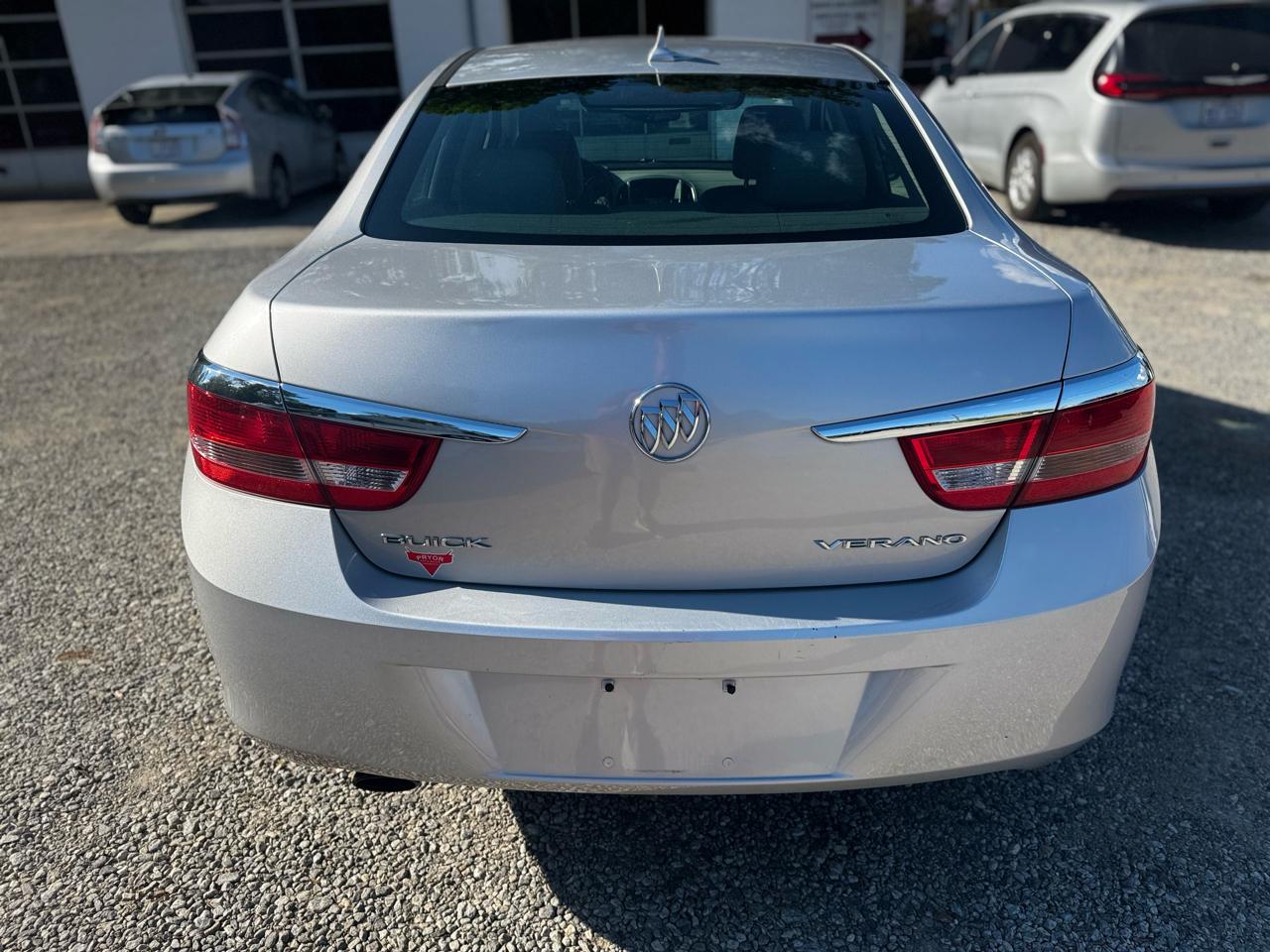 Buick Verano Base 2012