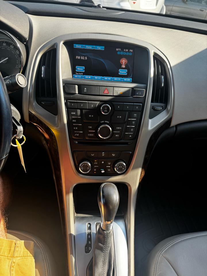 Buick Verano Base 2012
