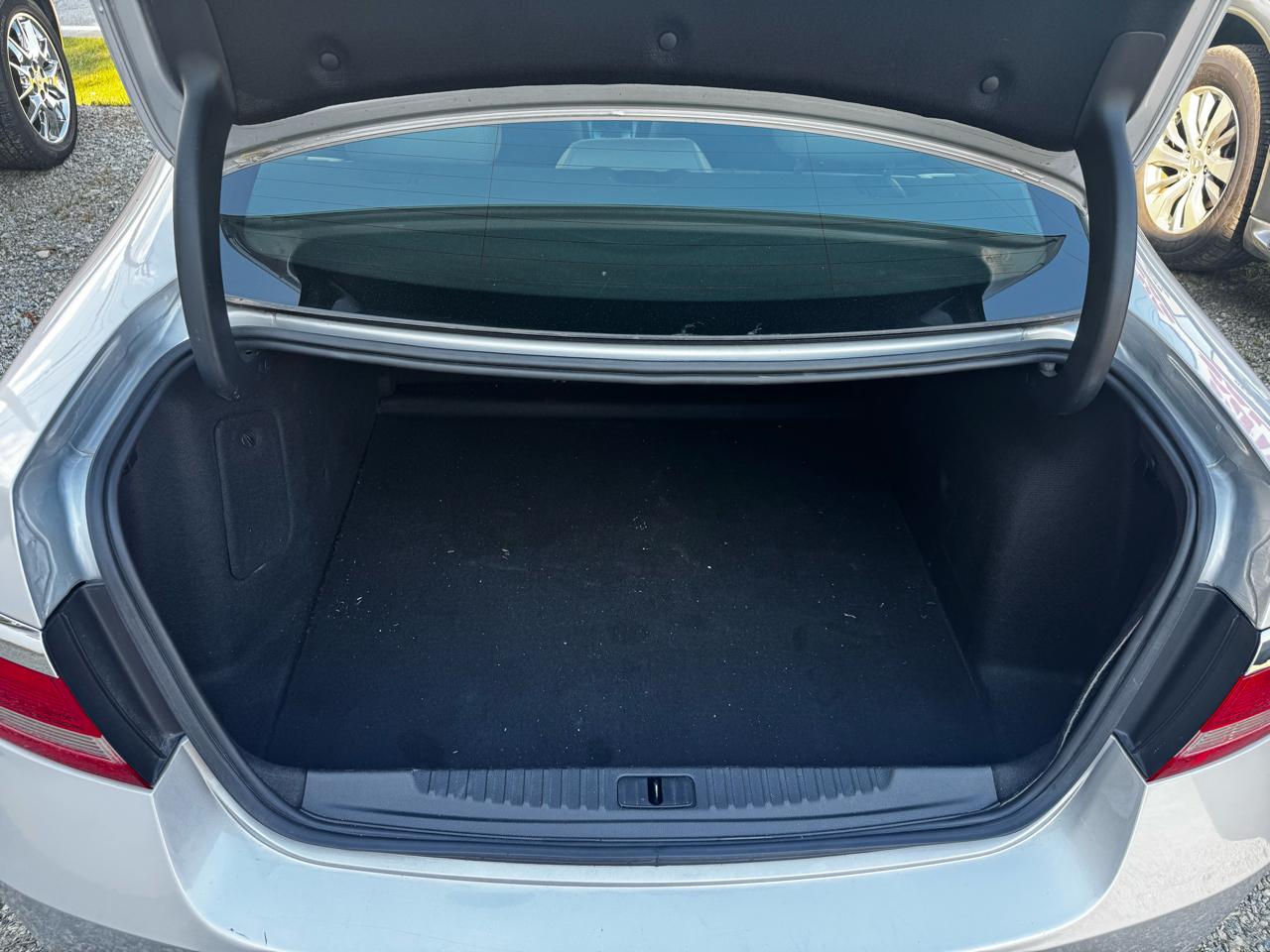 Buick Verano Base 2012