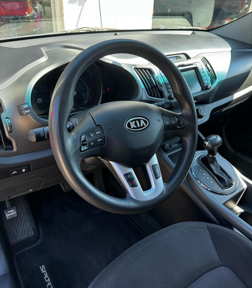 Kia Sportage LX FWD 2012