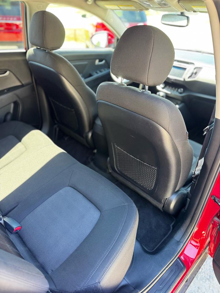 Kia Sportage LX FWD 2012