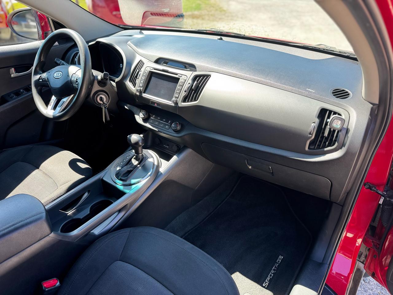 Kia Sportage LX FWD 2012