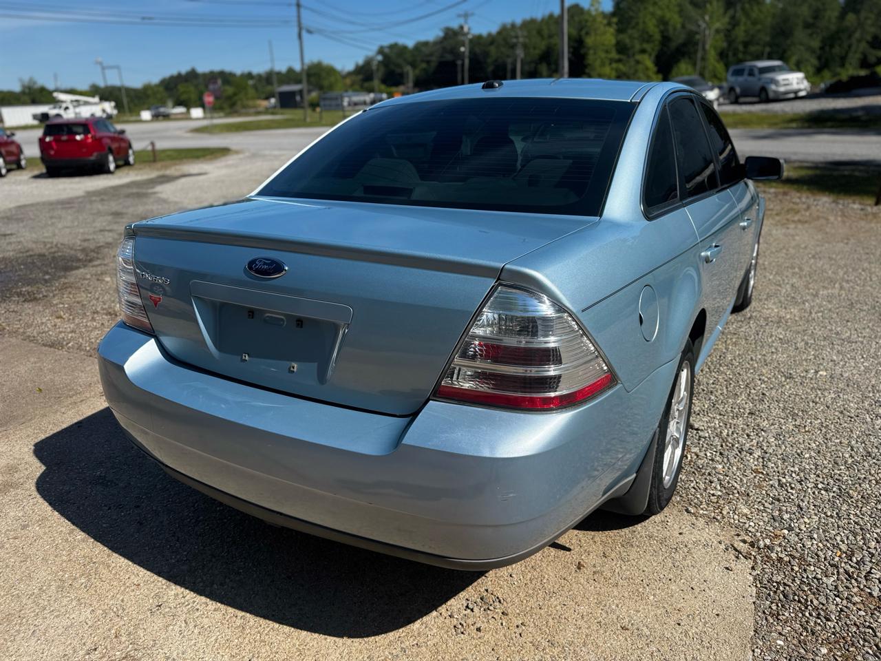 Ford Taurus SE FWD 2009