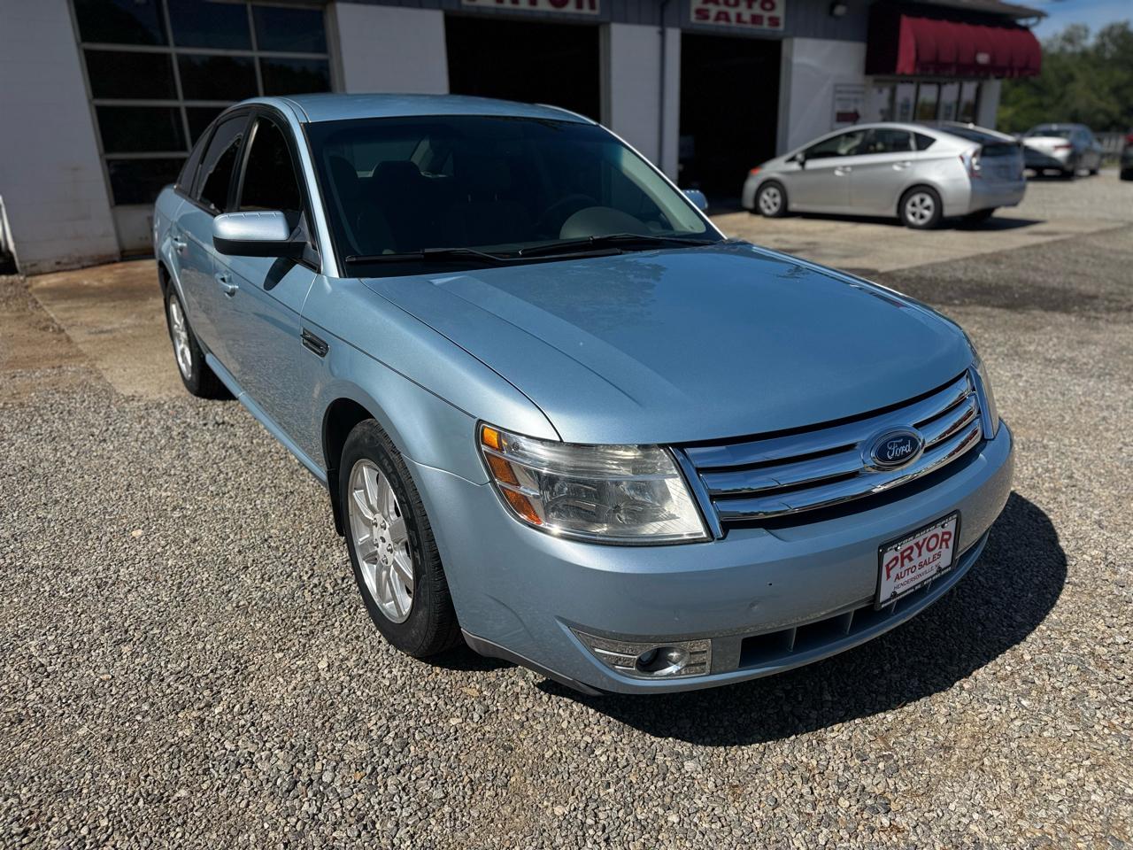 Ford Taurus SE FWD 2009