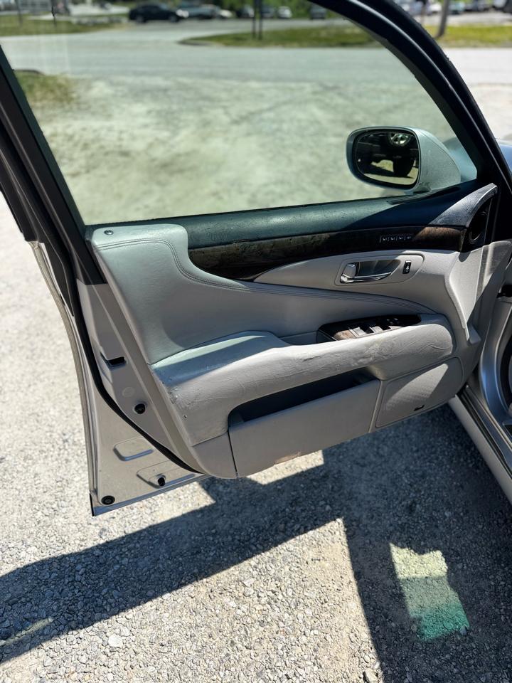 Lexus LS 460 Luxury Sedan 2007