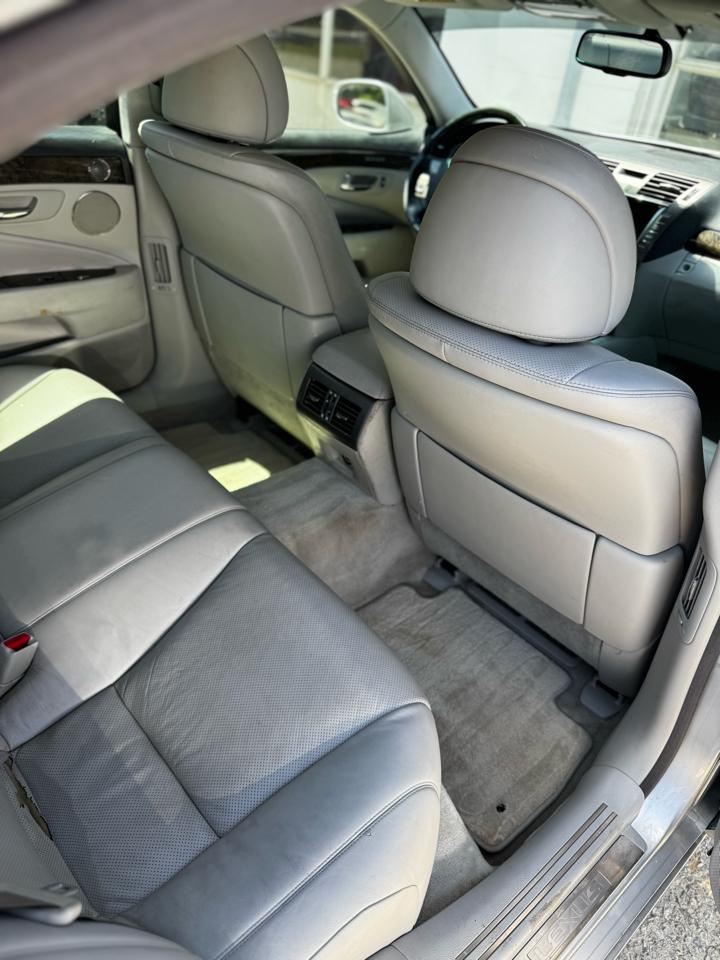 Lexus LS 460 Luxury Sedan 2007
