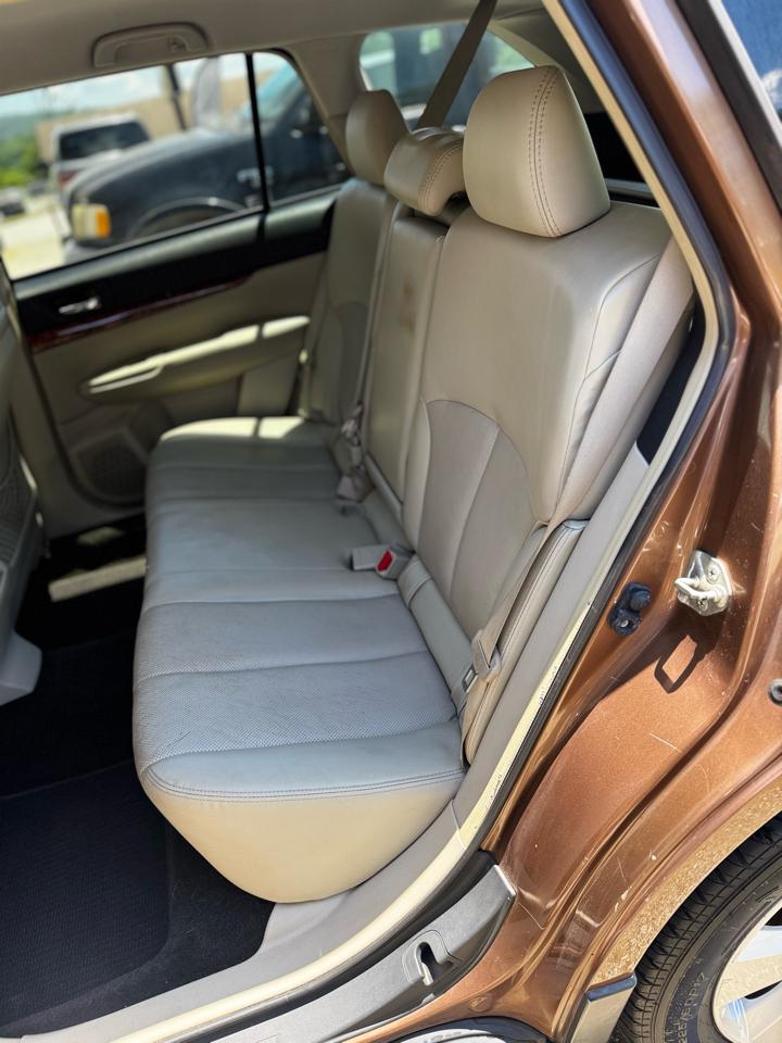 Subaru Outback 2.5i Limited 2012
