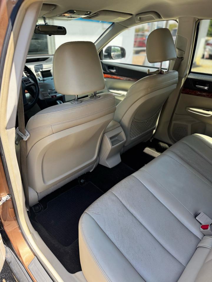 Subaru Outback 2.5i Limited 2012