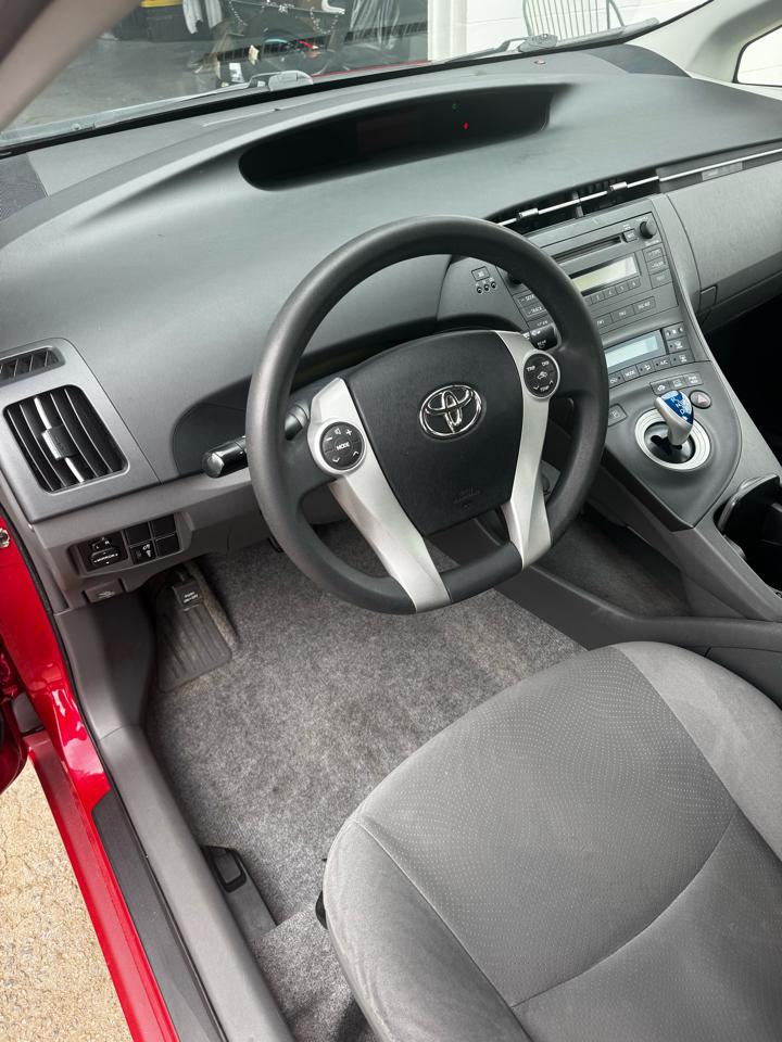 Toyota Prius Two 2011