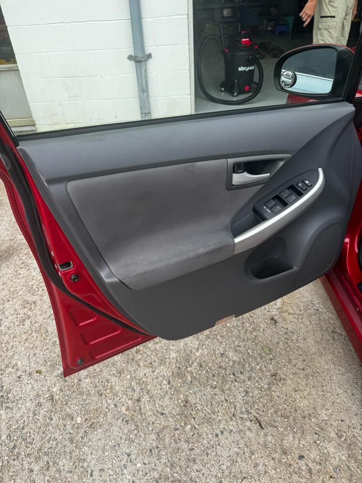 Toyota Prius Two 2011
