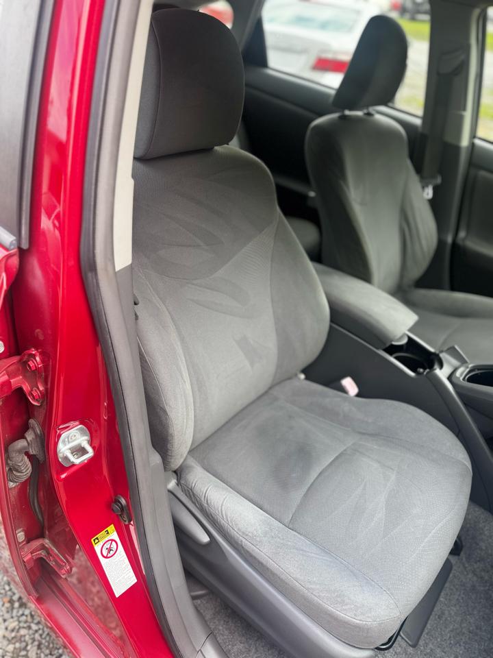 Toyota Prius Two 2011