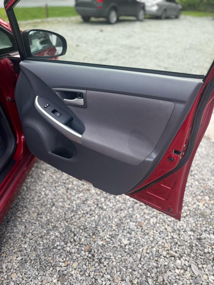 Toyota Prius Two 2011