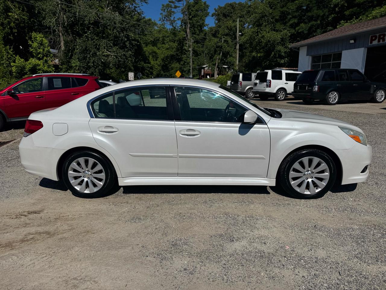Subaru Legacy 3.6R Limited 2011