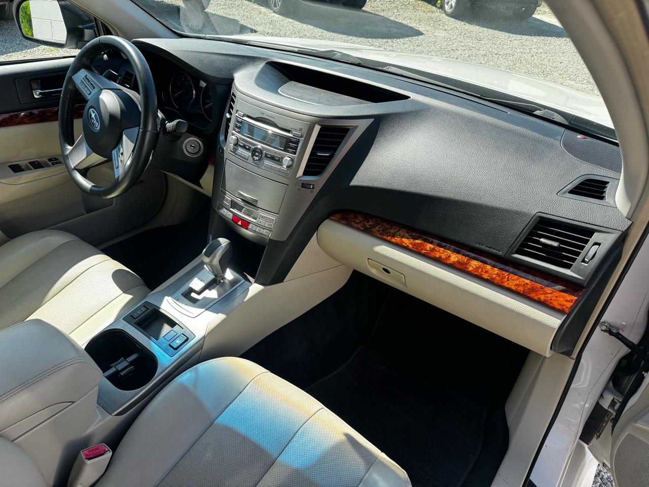 Subaru Legacy 3.6R Limited 2011