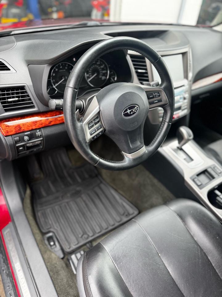 Subaru Outback 3.6R Limited 2012
