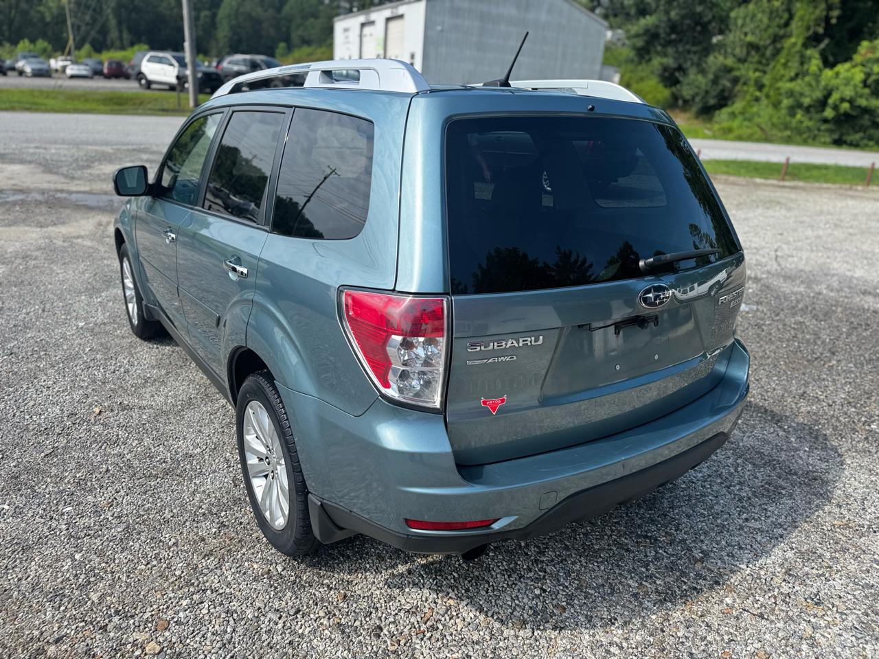 Subaru Forester 2.5X Limited 2011