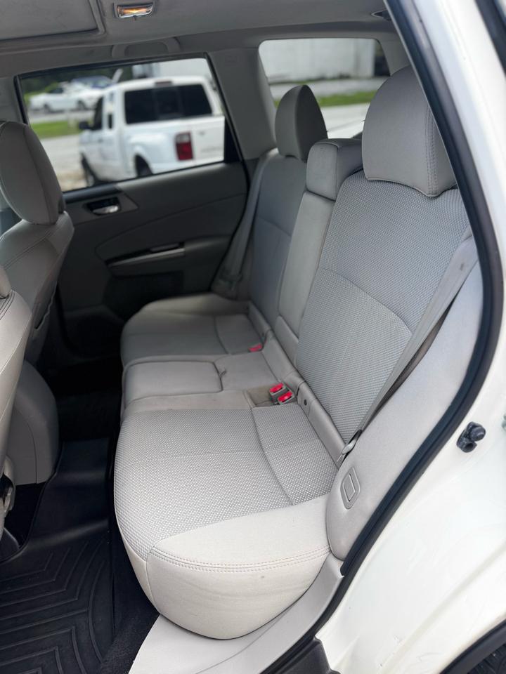 Subaru Forester 2.5X Premium 2012