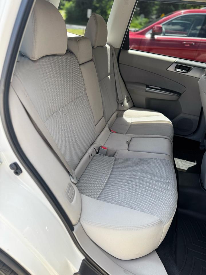 Subaru Forester 2.5X Premium 2012