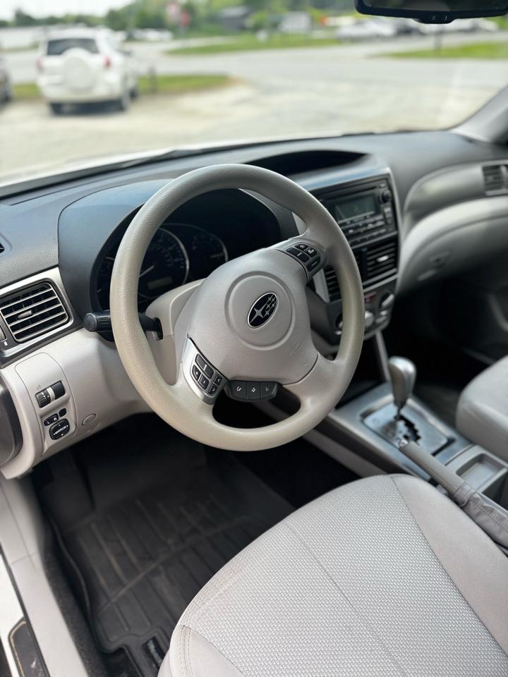 Subaru Forester 2.5X Premium 2012